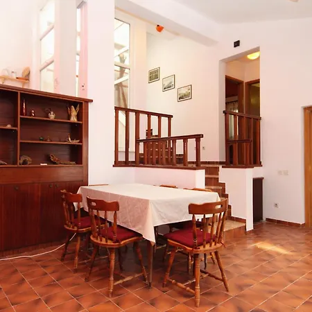 Apartamento By The Sea Rastici, Ciovo - 8619